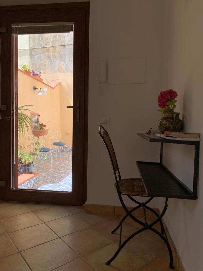 La Stanza In Giardino Bed and Breakfast Cava deʼ Tirreni Esterno foto